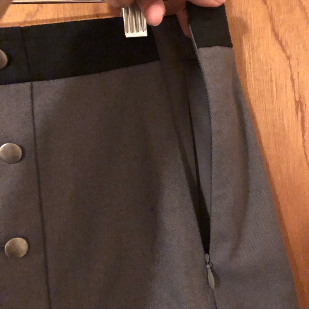 NWT! LOFT Gray Button Skirt - Picture 5 of 8